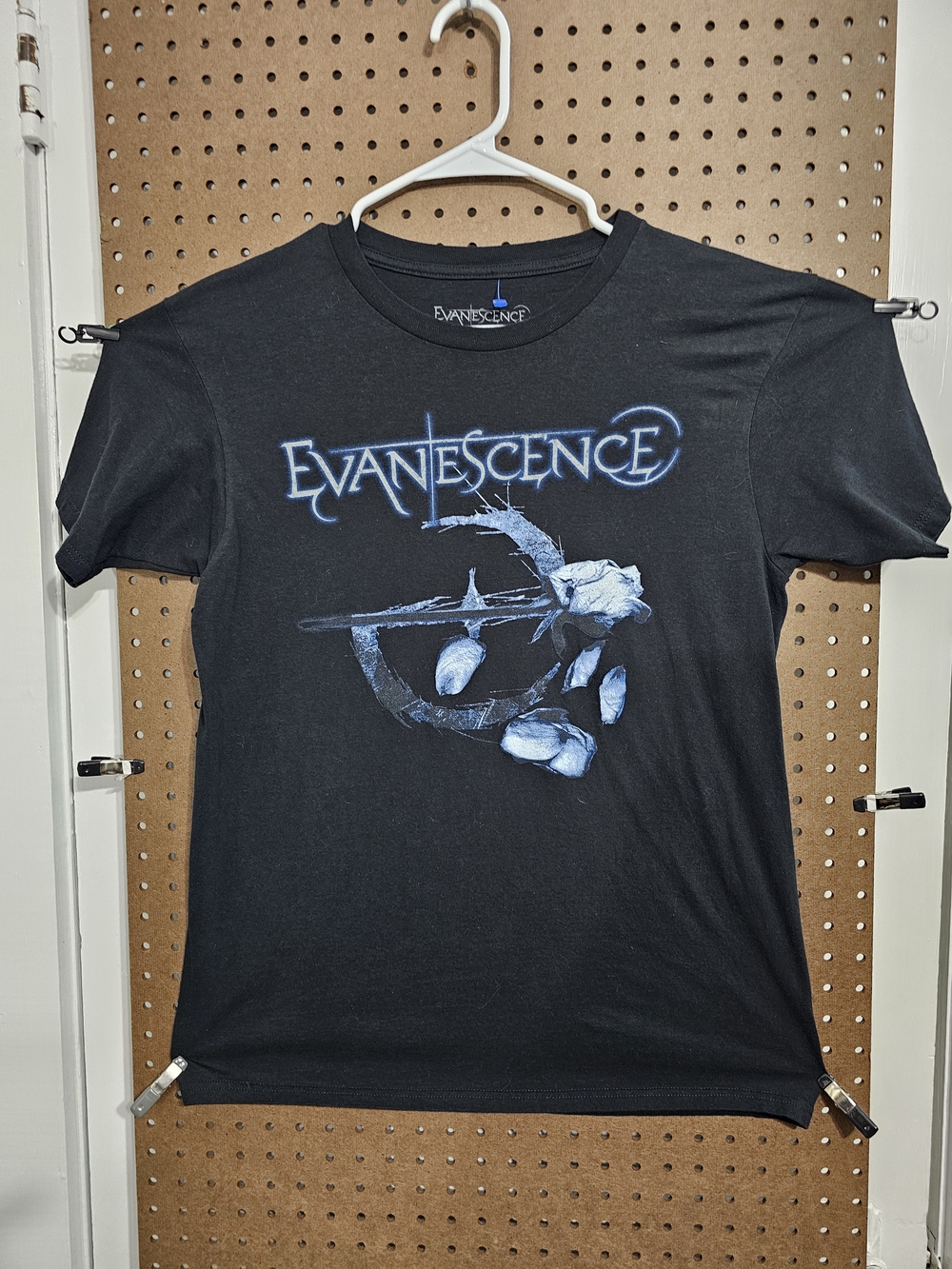 Black Evenesence Rose Graphic Band T-Shirt Size Med